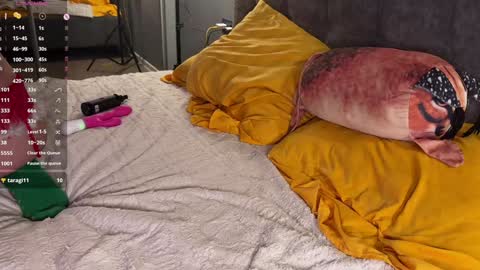 Snapshot of howtoreachorgasm chatting on 12/24/24, 07:55 Elizabeth online show from 12/24/24, 07:55