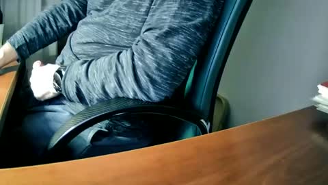 Snapshot of hpeter111 chatting on 02/22/25, 11:03 Peter online show from 02/22/25, 11:03