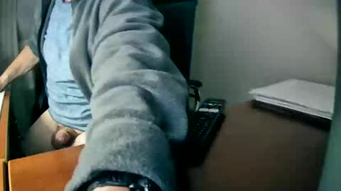 Snapshot of hpeter111 chatting on 03/06/25, 08:37 Peter online show from 03/06/25, 08:37