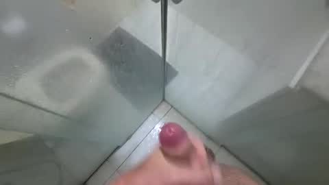 Snapshot of hricieri chatting on 10/21/25, 10:32 Henrique online show from 10/21/25, 10:32