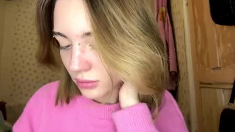 hsiuscherich online show from 11/23/25, 10:04