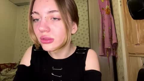 hsiuscherich online show from 11/25/25, 10:26