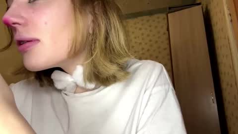 hsiuscherich online show from 12/01/25, 10:09