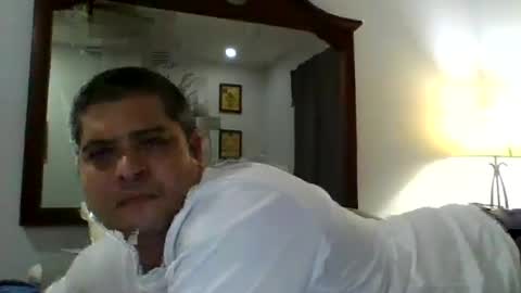 Snapshot of htownmademe chatting on 07/16/26, 05:02 htownmademe online show from 07/16/26, 05:02