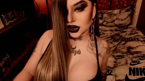 Snapshot of hubadera chatting on 12/27/24, 01:00 hubadera online show from 12/27/24, 01:00