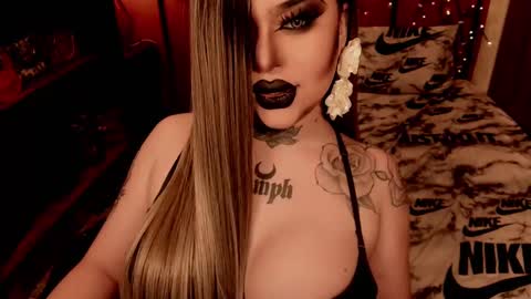 Snapshot of hubadera chatting on 01/02/25, 10:33 hubadera online show from 01/02/25, 10:33