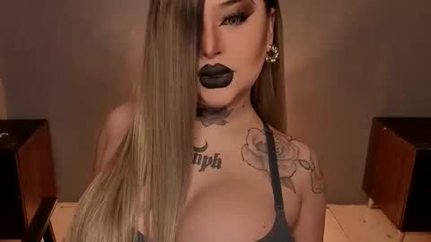 Snapshot of hubadera chatting on 10/13/25, 12:32 hubadera online show from 10/13/25, 12:32