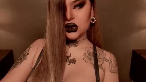 Snapshot of hubadera chatting on 11/08/25, 01:17 hubadera online show from 11/08/25, 01:17