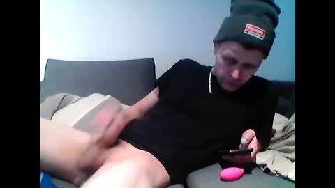 hubikush22 online show from 01/03/25, 02:30