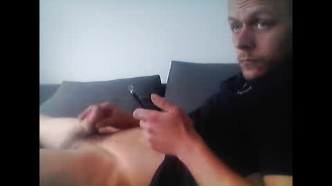 hubikush22 online show from 10/05/25, 08:12