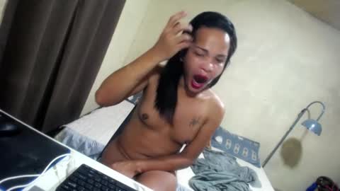 Snapshot of hugcock69_precious chatting on 01/07/25, 04:59 Precious online show from 01/07/25, 04:59