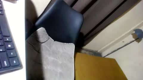 Snapshot of hugcock69_precious chatting on 01/24/25, 12:41 Precious online show from 01/24/25, 12:41