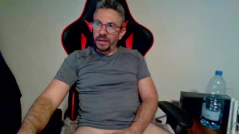 Snapshot of huge__cumshot chatting on 04/15/26, 05:42 huge__cumshot online show from 04/15/26, 05:42