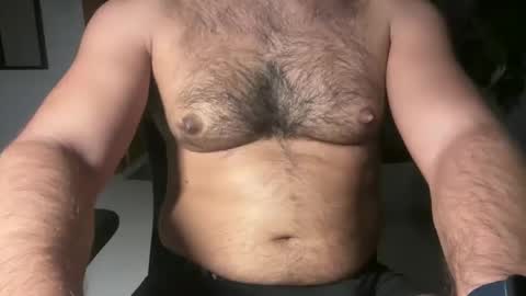 huge_moth online show from 12/03/25, 05:00