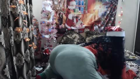 Snapshot of hugeassdevil chatting on 12/28/24, 11:37 hugeassdevil online show from 12/28/24, 11:37