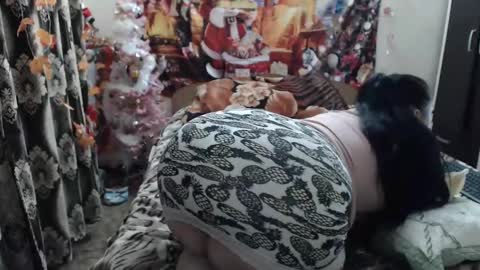 Snapshot of hugeassdevil chatting on 02/16/25, 01:36 hugeassdevil online show from 02/16/25, 01:36