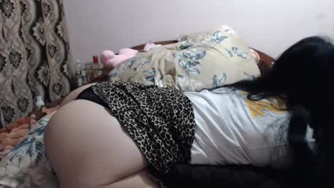 Snapshot of hugeassdevil chatting on 11/28/25, 09:45 hugeassdevil online show from 11/28/25, 09:45