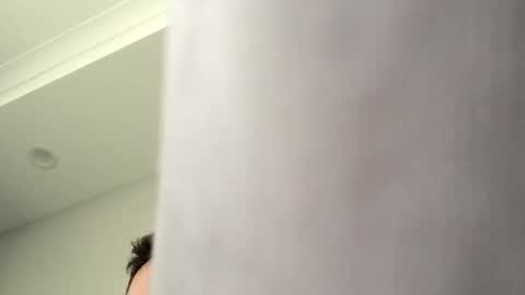 hugeaussiedong84 online show from 10/25/25, 06:43