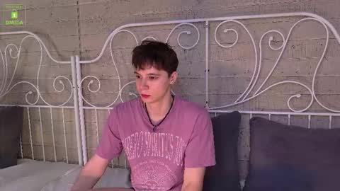 ANTHONY online show from 12/17/25, 04:29