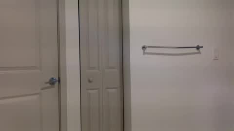 Snapshot of hugeblast chatting on 10/11/25, 10:19 HugeBlast online show from 10/11/25, 10:19