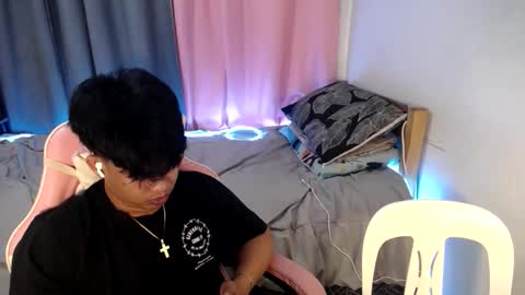 Snapshot of hugecock_in_townx chatting on 03/08/26, 09:40 Liam online show from 03/08/26, 09:40