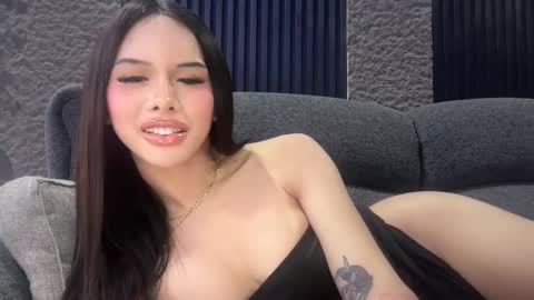 Tine Castillo online show from 10/20/25, 09:26