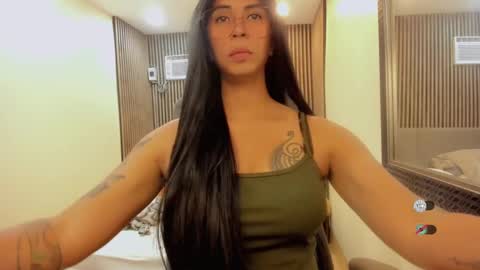 Snapshot of hugecockgoddessxxx chatting on 12/30/24, 11:04 Queen karen grey online show from 12/30/24, 11:04