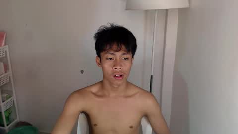 Snapshot of hugecockwayoy chatting on 09/13/25, 04:12 hugecockwayoy online show from 09/13/25, 04:12