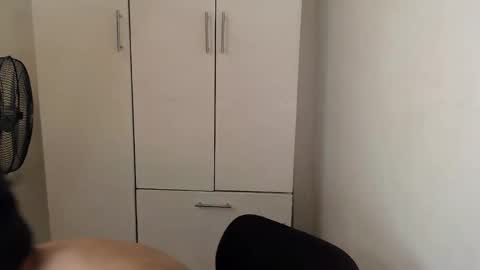 Snapshot of hugecockwayoy chatting on 10/04/25, 01:47 hugecockwayoy online show from 10/04/25, 01:47