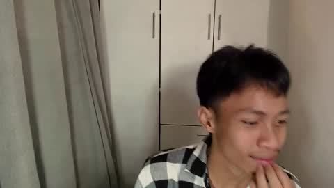 Snapshot of hugecockwayoy chatting on 10/24/25, 08:16 hugecockwayoy online show from 10/24/25, 08:16