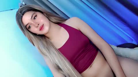 Snapshot of hugecockyanny chatting on 04/09/26, 11:21 Yhanie online show from 04/09/26, 11:21