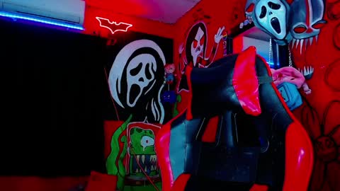 Snapshot of hugedaneska chatting on 03/28/26, 06:13 Danezka online show from 03/28/26, 06:13