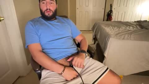 Snapshot of hugedicktop chatting on 11/11/25, 04:45 Big Dick Top online show from 11/11/25, 04:45