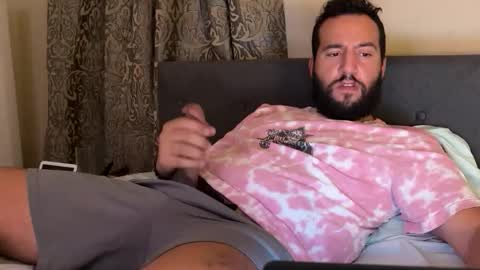 Snapshot of hugedicktop chatting on 11/15/25, 04:43 Big Dick Top online show from 11/15/25, 04:43