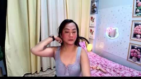 hugejuicyhotdog online show from 09/19/25, 10:54