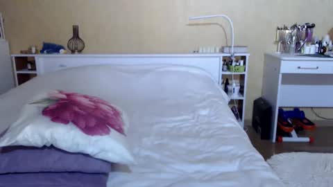 Snapshot of hugetittiesgerda chatting on 03/24/26, 10:37 Gerda online show from 03/24/26, 10:37