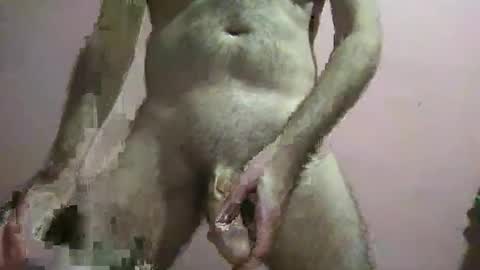 Snapshot of hugexxxcummer chatting on 01/15/25, 03:39 hugexxxcummer online show from 01/15/25, 03:39