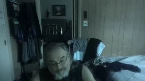 lonely huggy bear online show from 07/02/26, 02:01
