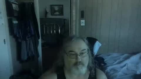 lonely huggy bear online show from 07/07/26, 01:15