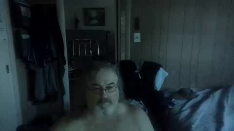 lonely huggy bear online show from 07/08/26, 11:26