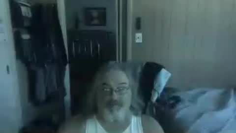 lonely huggy bear online show from 07/14/26, 04:13