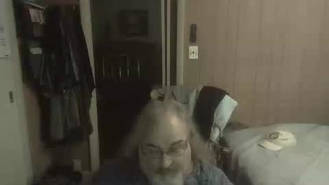lonely huggy bear online show from 07/15/26, 02:44