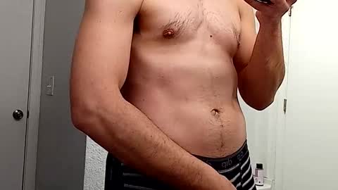 Snapshot of hugh_jenhorny chatting on 01/01/25, 11:38 Jake online show from 01/01/25, 11:38