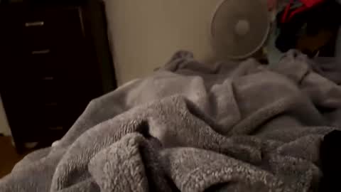 hugo242506 online show from 12/08/24, 11:35