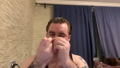 Snapshot of hugo__brad chatting on 03/05/26, 06:59 Hugo online show from 03/05/26, 06:59