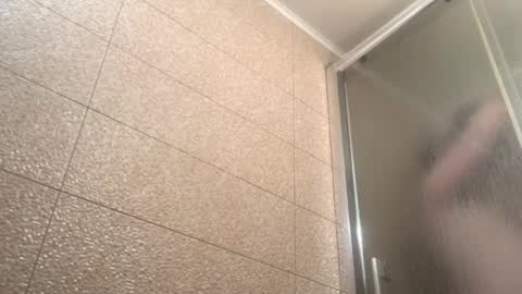 Snapshot of hugo__brad chatting on 03/12/26, 04:02 Hugo online show from 03/12/26, 04:02