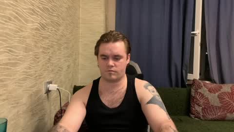 Snapshot of hugo__brad chatting on 03/30/26, 06:09 Hugo online show from 03/30/26, 06:09