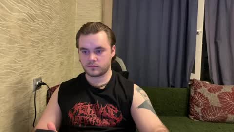 Snapshot of hugo__brad chatting on 04/11/26, 12:15 Hugo online show from 04/11/26, 12:15