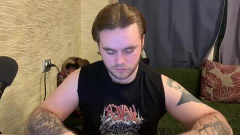 Snapshot of hugo__brad chatting on 04/12/26, 08:58 Hugo online show from 04/12/26, 08:58