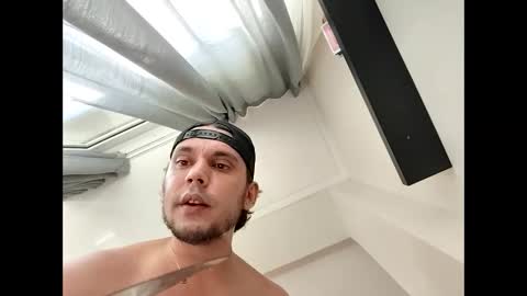 Snapshot of hugoespada1 chatting on 04/26/26, 11:41 hugoespada1 online show from 04/26/26, 11:41